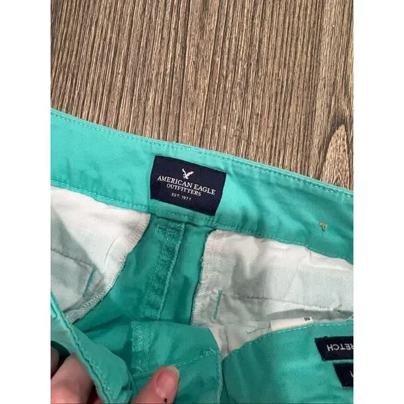 American Eagle Midi Stretch Shorts Mid-Rise Flat Front Cotton Blend Blue Size 00 - Picture 5 of 7